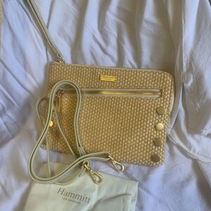 Hammitt Nash Wristlet/Crossbody NWT in Ricotta Raffia & Original Dust Bag